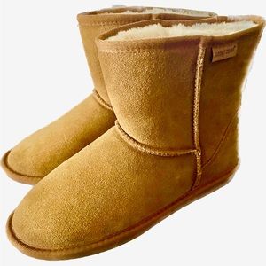 NWT Minnetonka Sherpa Lined Short Tan Boots Size 10